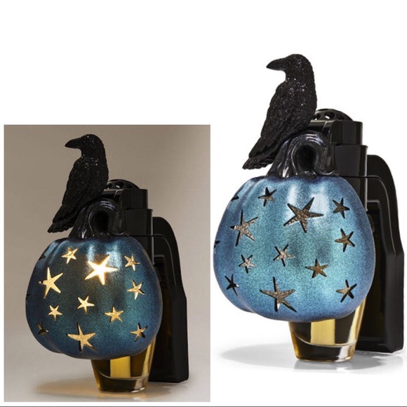 LAST ONE! SPOOKY PUMPKIN NIGHTLIGHT
Wallflowers Fragrance Plug - Picture 2 of 3